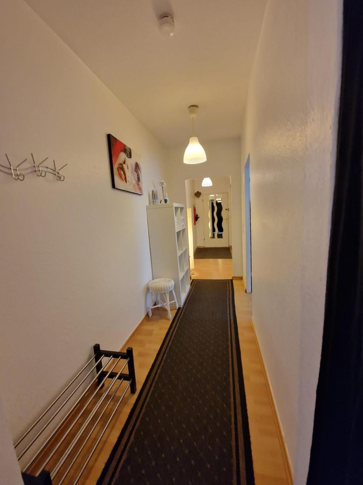 Schoene 3 Schlafzimmer Wohnung Mit 4 Dopplbetten Berlim Exterior foto